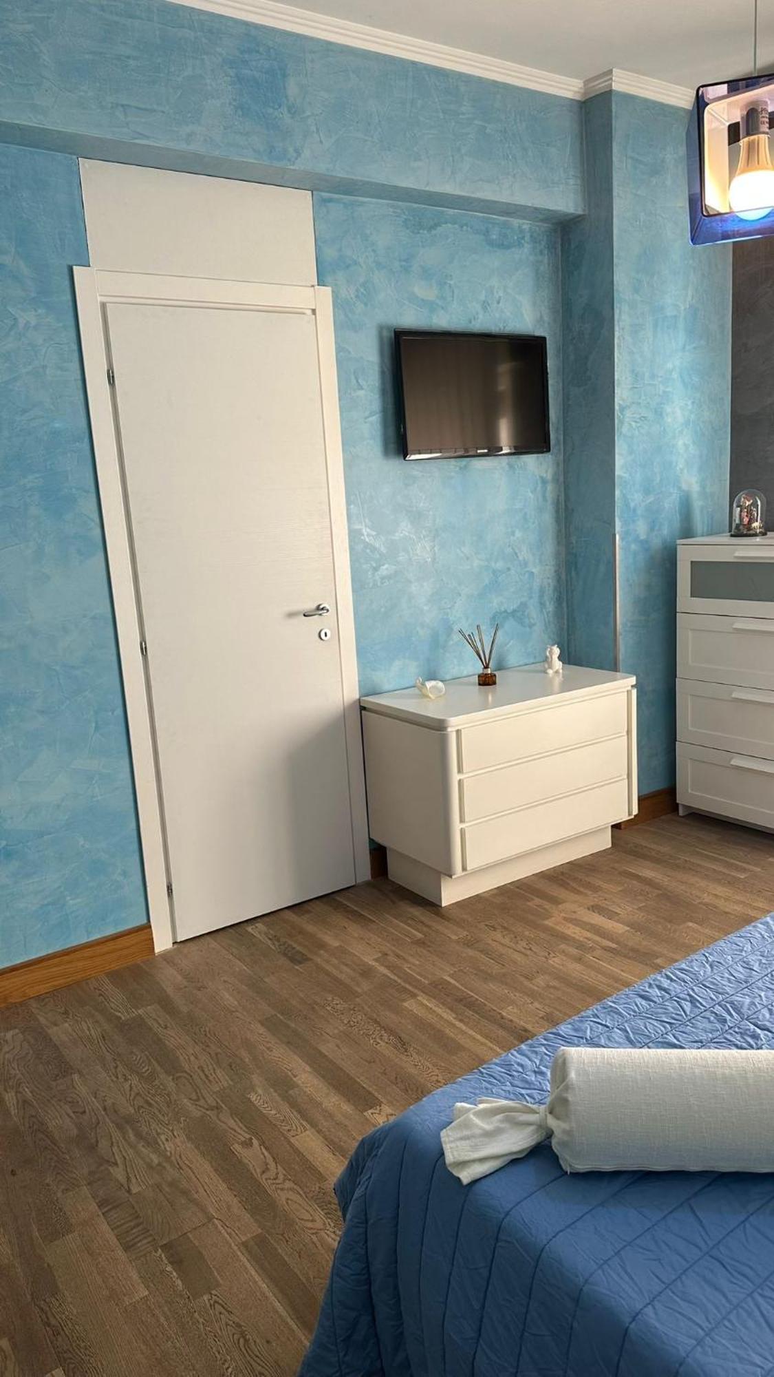 Urban House Apartment *
